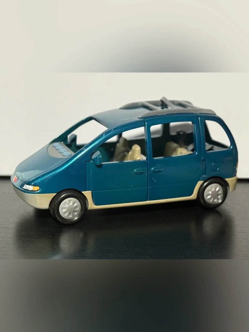 Vintage 1999 Fisher Price Loving Family Talk N Travel Mini Van (Works!)